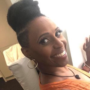 Meet your Posher, Yolanda